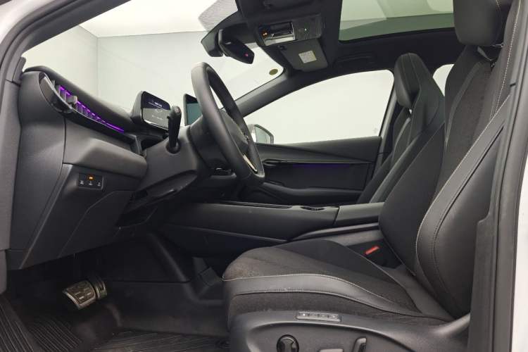 Used Volkswagen ID.UNYX 2024 Revised Pro Long-Range Version
