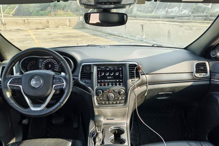 Used Jeep Grand Cherokee 2017 3.0L Comfort Navigation Edition
