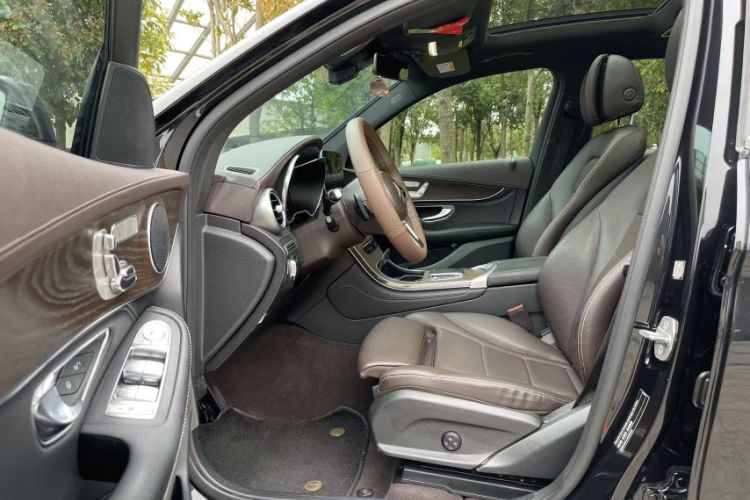 Used Mercedes-Benz GLC 2020 Facelift GLC 300 L 4MATIC Dynamic Edition