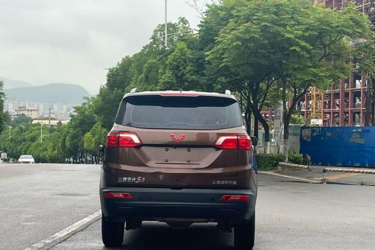 Used Wuling Hongguang S3 2018 1.5L Manual Comfort Model China V Standard
