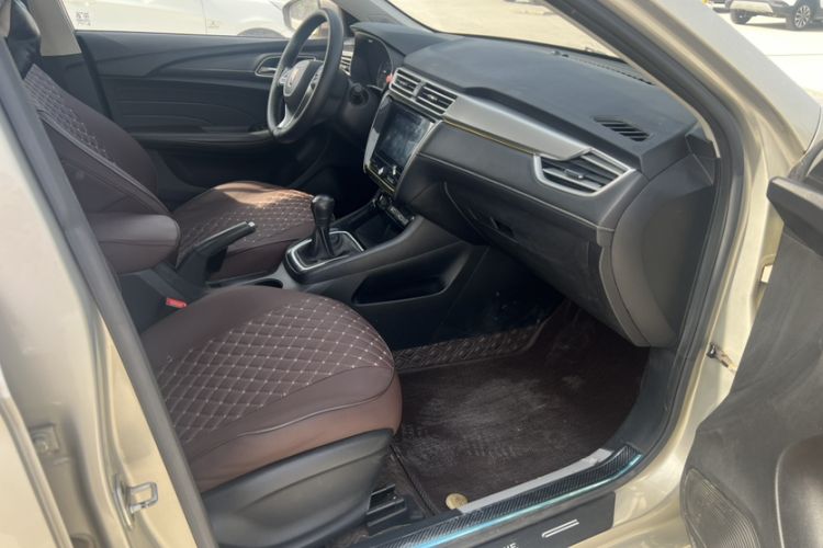 Used Roewe i5 2020 1.5L Manual 4G Connect Luxury Edition