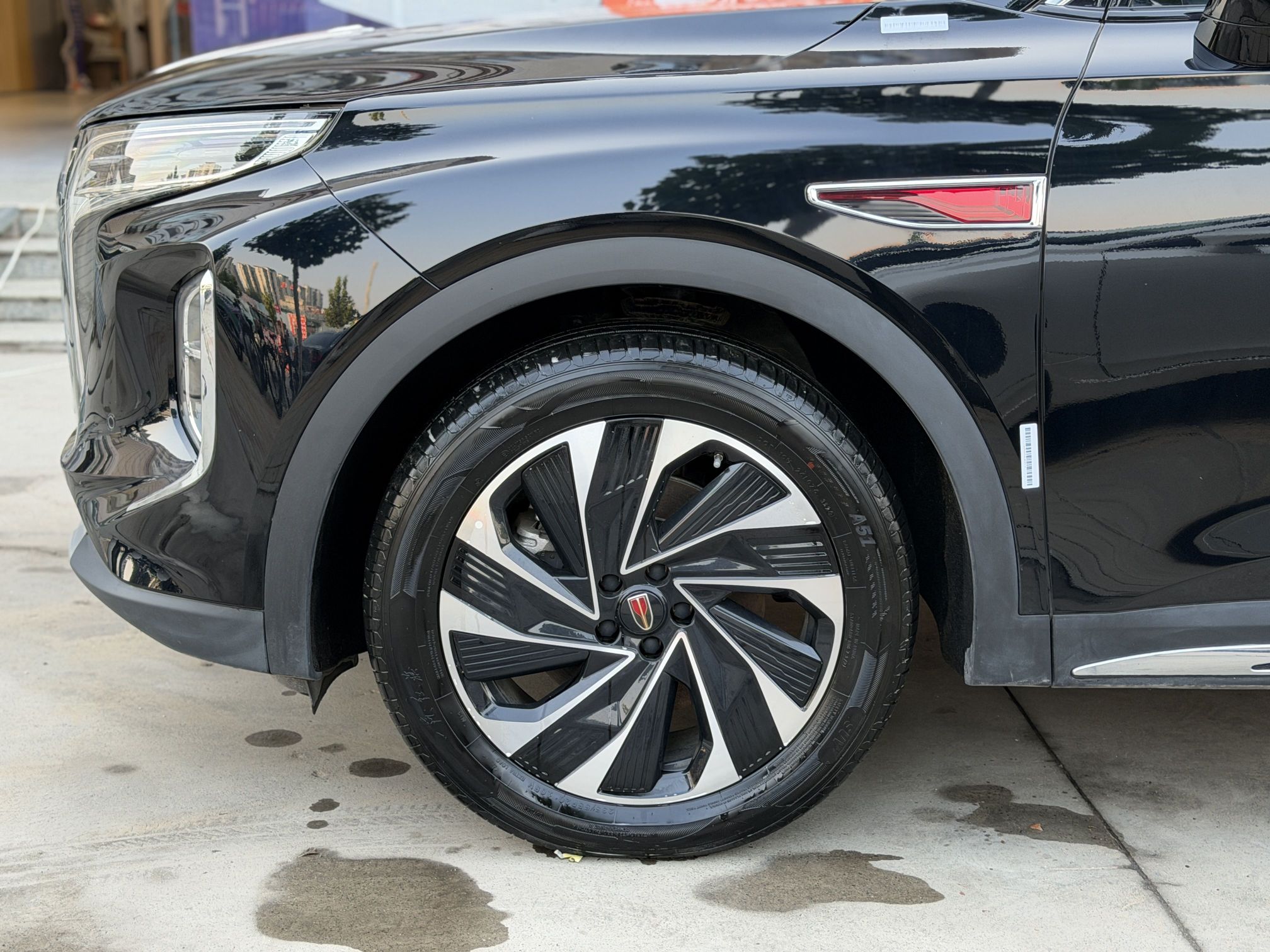 Hongqi HS7 PHEV 2024 2.0T PHEV Four-Wheel Drive Flagship Edition 7 Seats — снимка 16