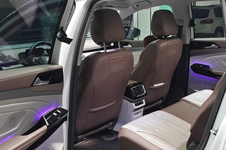 Used Volkswagen ID.6 X 2022 Smart Enjoyment Long-Range Edition