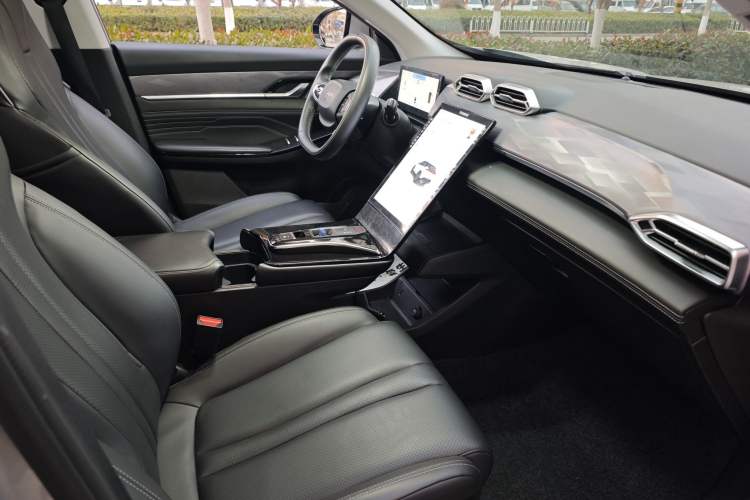 Used Dongfeng Aeolus Mage 2023 DH-i 1.5T Luxury Edition