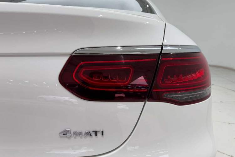 Used Mercedes-Benz GLC Coupe 2021 GLC 260 4MATIC Coupe SUV Exterior 7