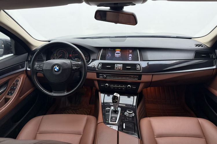 Used BMW 5 Series 2014 520Li Elegant Model Interior 4