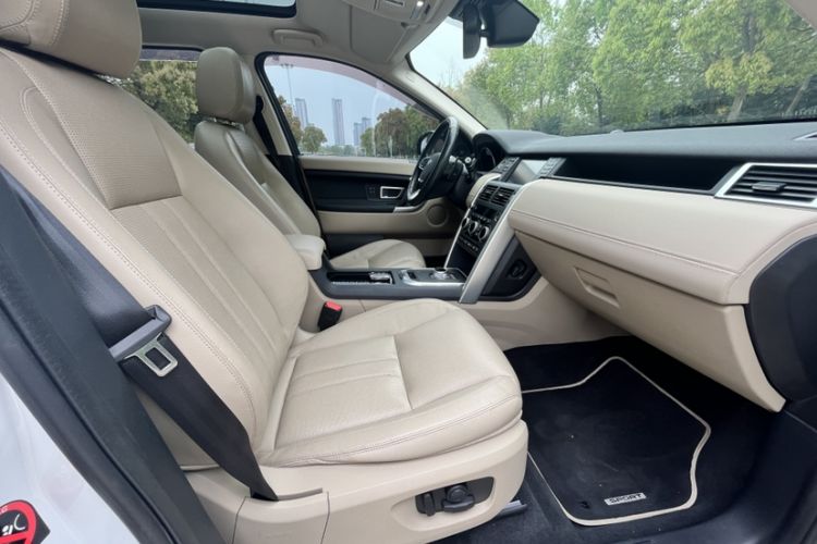 Used Land Rover Discovery Sport 2016 2.0T HSE Interior 10