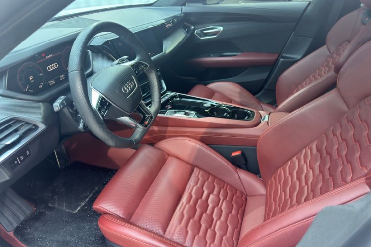 Used Audi RS e-tron GT 2023 Basic Model
