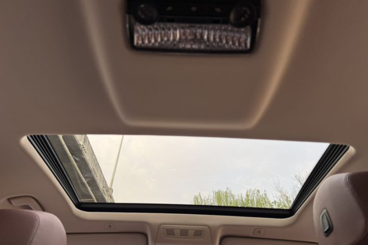 Used BMW 5 Series 2014 525Li Leading Model