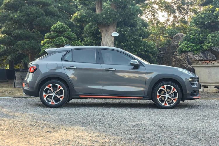 Used Lynk & Co 02 2019 1.5T DCT Two-Wheel Drive Zhaoban Version China VI Standard