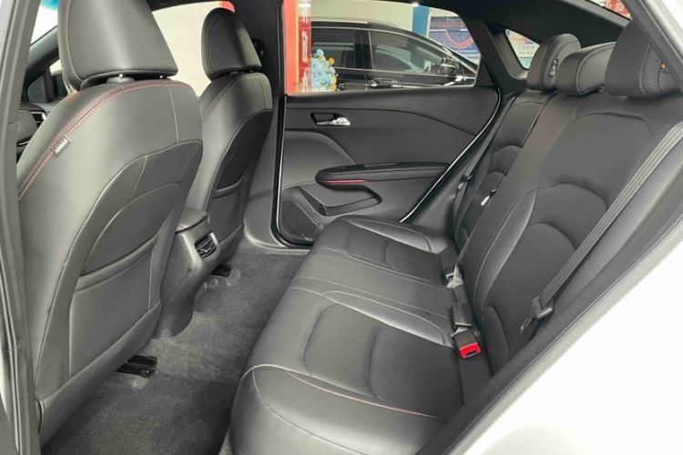 Used Chevrolet Monza 2022 Light Hybrid RS 330T Automatic Comfort Edition Interior 3