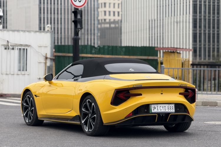 Used MG Cyberster 2024 520 km Legendary All-Wheel-Drive Version
