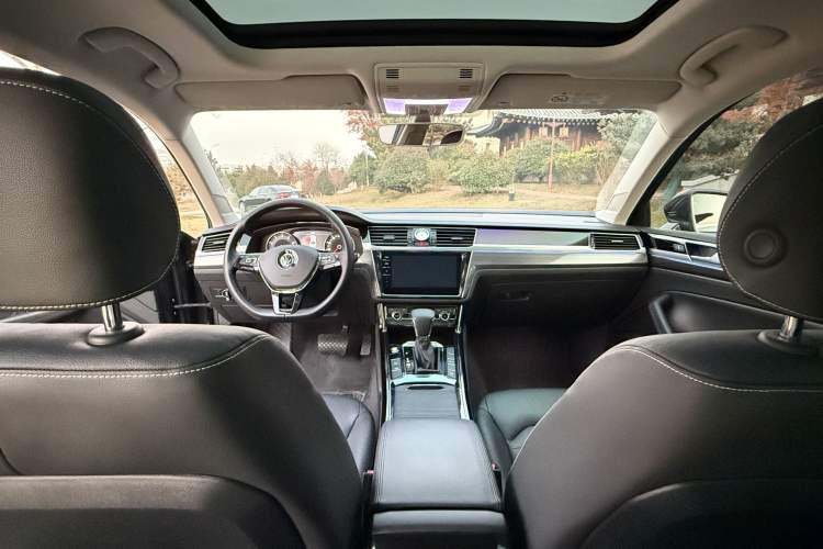 Used Volkswagen Phideon 2019 380TSI Two-Wheel Drive Business Edition China VI Standard
