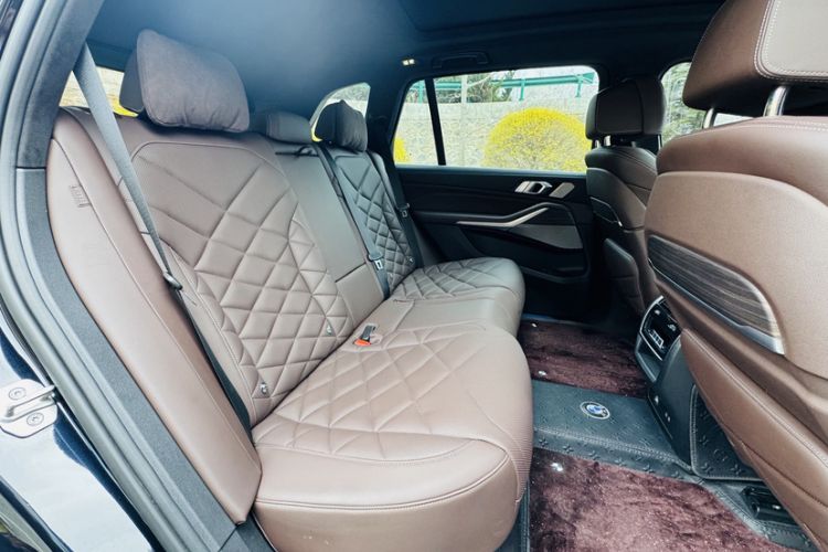 Used BMW X5 2022 xDrive 40Li M Sport Package
