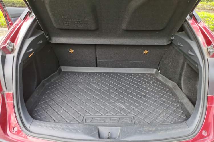 Used Toyota IZOA 2018 2.0L Yichi Version China VI Standard
