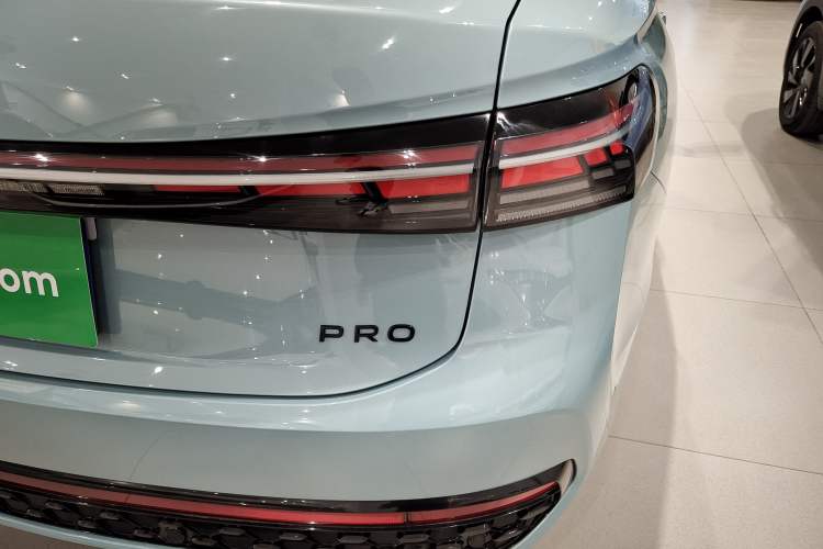 Used Volkswagen Passat 2025 Pro 380TSI Starry Dragon Luxury Edition
