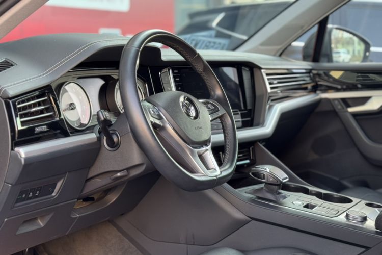 Used Volkswagen Touareg 2019 2.0 TSI Flagship Edition China VI
