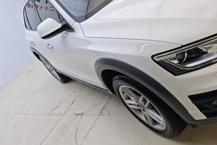 Used Audi Q5 2018 Collector's Edition 40 TFSI Technology Model