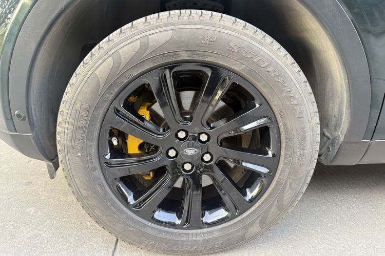 Used Land Rover Discovery Sport 2019 240 PS SE Version China VI Standard
