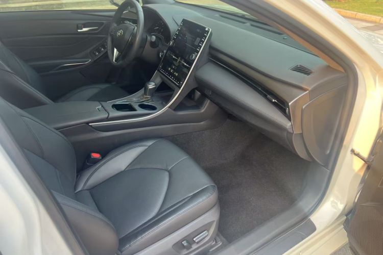 Used Toyota Avalon 2019 2.0L Luxury Edition China VI Standard