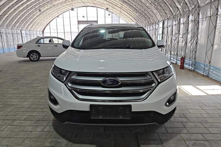 Used Ford Edge 2016 EcoBoost 245 Two-Wheel-Drive Titanium 5-Seater Exterior 1