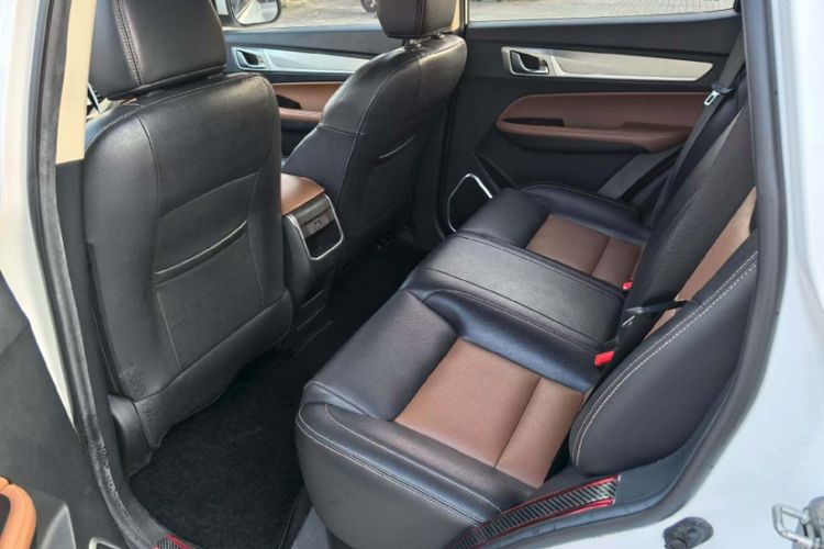 Used Geely Auto Vision X6 2018 1.4T CVT 4G Connected Luxury Version Interior 3