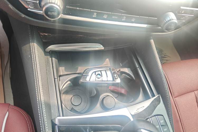 Used BMW 5 Series 2022 Second Facelift 525Li M Sport Package