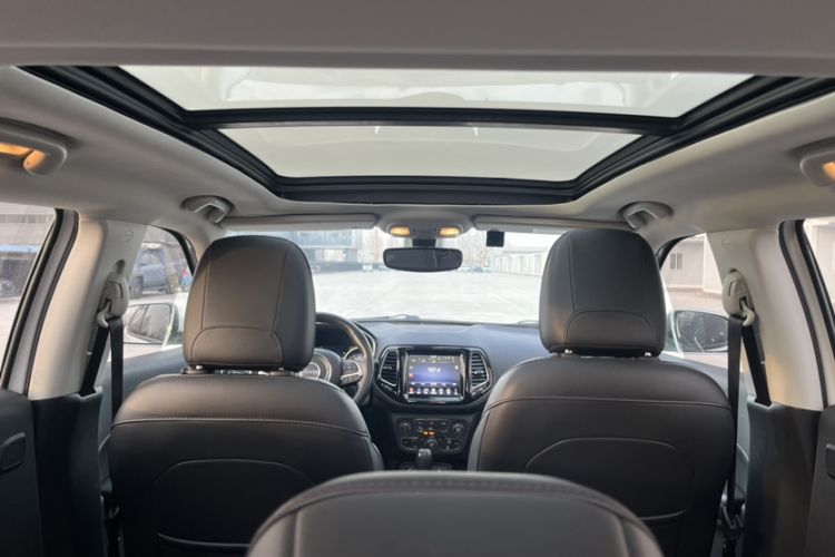 Used Jeep Compass 2017 200T Automatic Prestige Four-Wheel Drive Edition