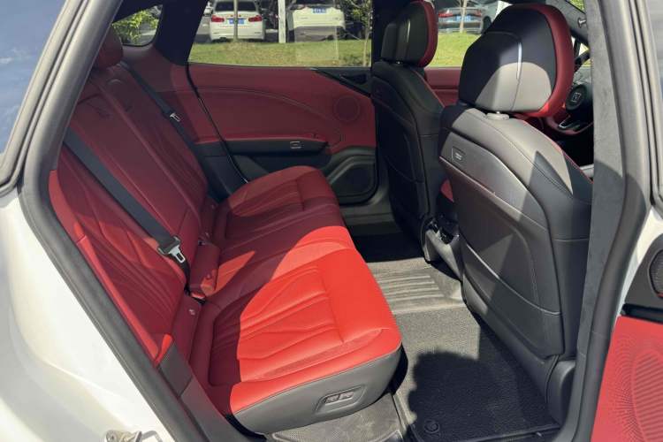 Used Zeekr 007GT 2025 Long-Range Rear-Wheel Drive Intelligent Driving Version 100 kWh
