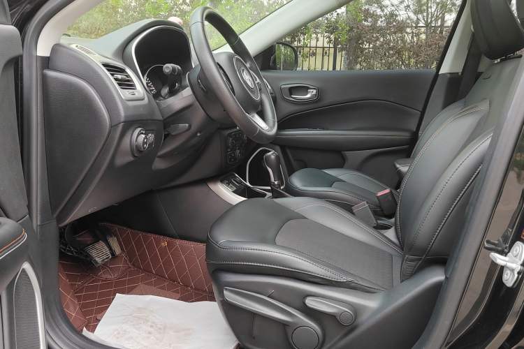 Used Jeep Compass 2017 200T Automatic Enjoyment Version