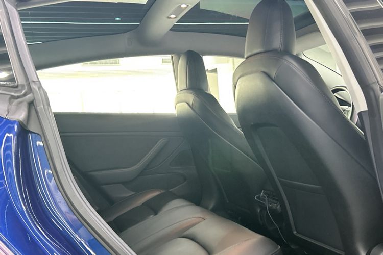 Used Tesla Model 3 2019 Long-Range Rear-Wheel-Drive Version
