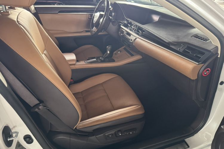 Used Lexus ES 2016 200 Midnight Special Limited Edition
