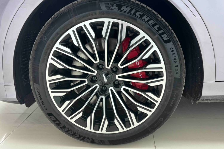 Used VOYAH FREE 2025 Model FREE+ Four-Wheel-Drive Qiankun Edition