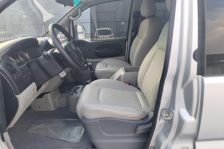 Used FORTHING Lingzhi 2018 M3 1.6L 7-Seater Comfort Model
