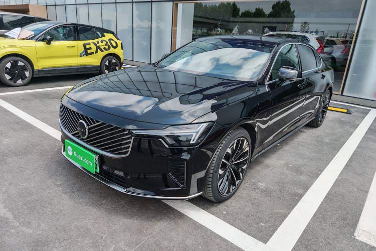 Used Volvo S90 New Energy 2026 Plug-in Hybrid Four-Wheel Drive Long-Range Luxury Smart Edition