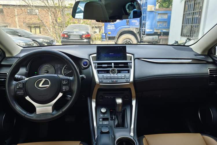 Used Lexus NX 2015 300h All-Wheel-Drive Fēngzhì Edition