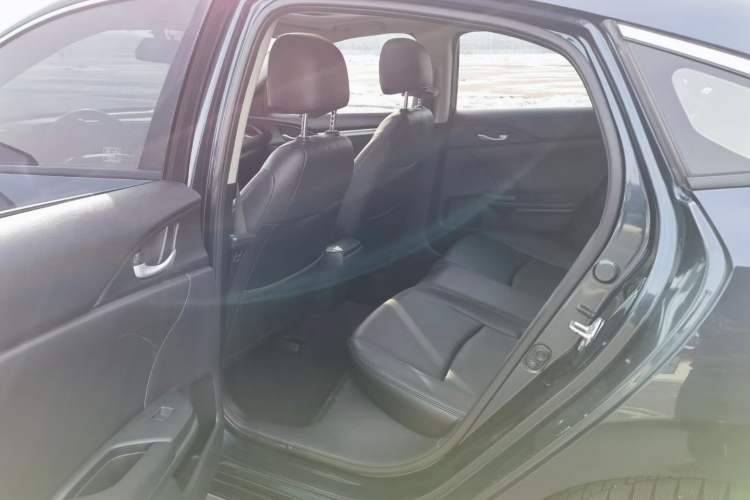 Used Honda Civic 2016 180TURBO CVT Comfort Version Interior 2