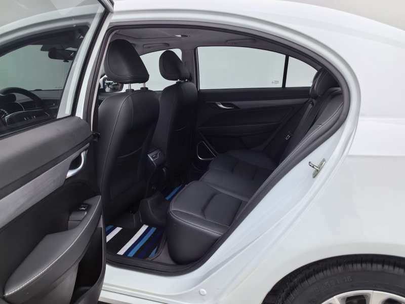 Used Geely Auto Emgrand 2021 UP 1.5L CVT Luxury Model — 40
