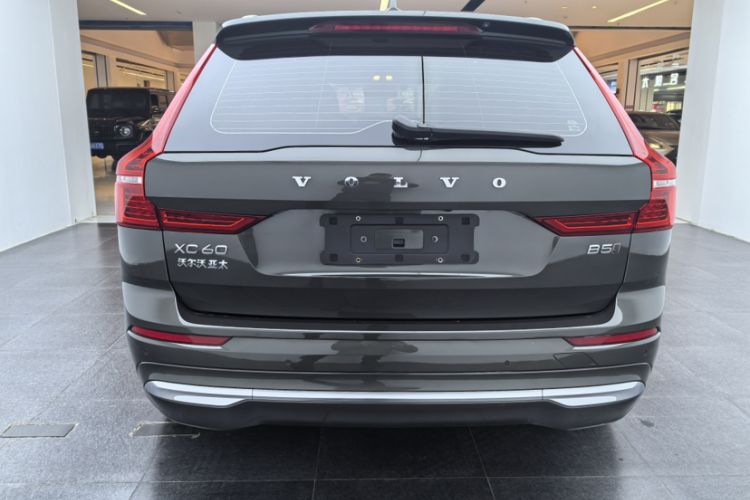 Used Volvo XC60 2022 B5 4x4 Smart Luxury Edition
