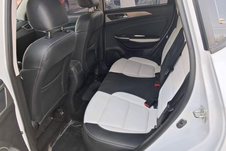 Used CHANGAN CS35 2017 1.6L Manual Luxury Model Interior 3