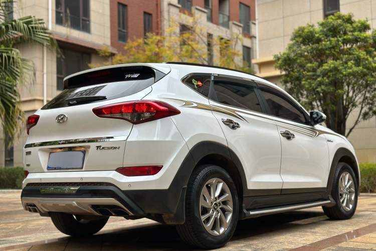 Used Hyundai Tucson 2018 1.6T Dual-Clutch Two-Wheel Drive 15th Anniversary Special Edition
