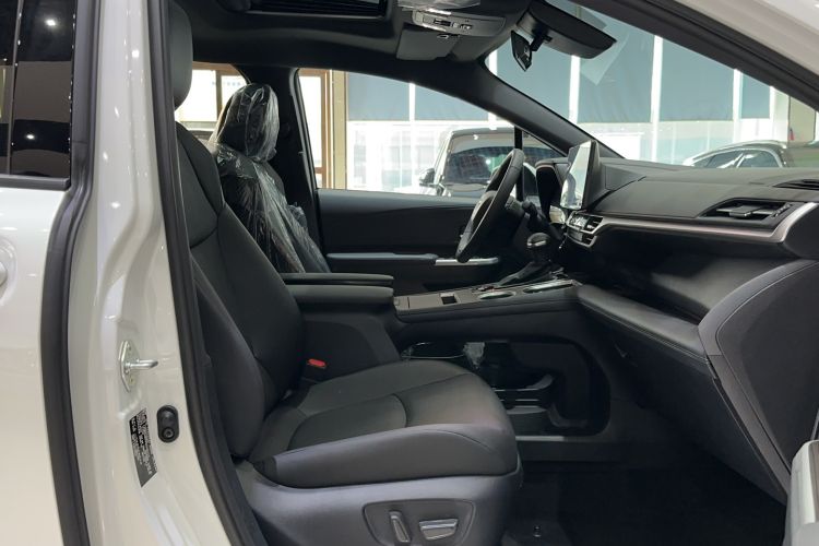 Used Toyota Granvia 2024 2.5L Hybrid Prestige PLUS Edition
