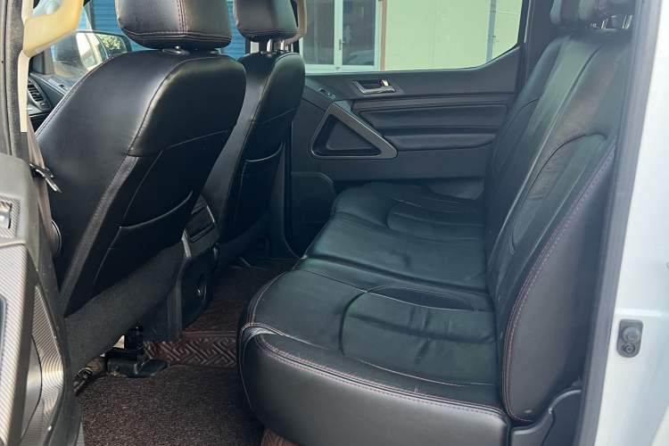 Used Huanghai N3 2017 2.5T Manual Two-Wheel Drive Ultimate Edition JE4D25Q5A