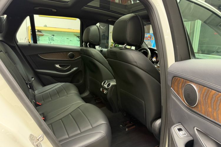 Used Mercedes-Benz GLC 2016 GLC 300 4MATIC Dynamic Model