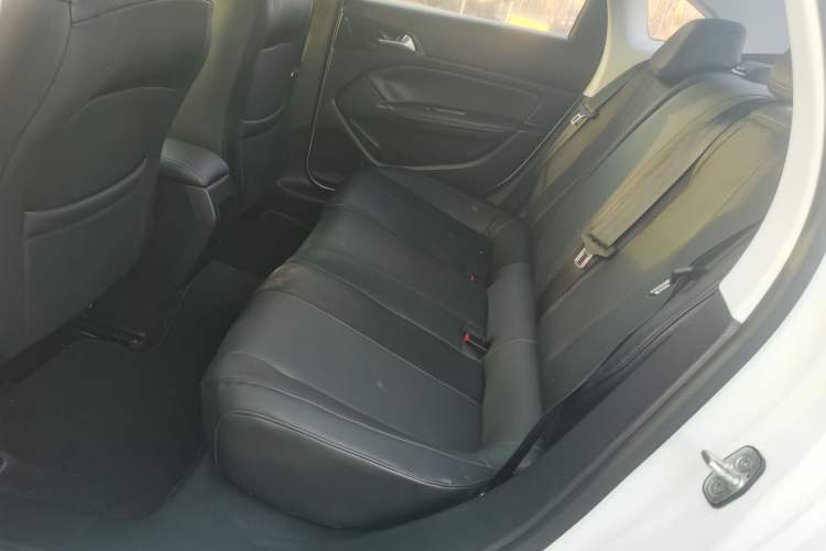 Used Peugeot 308 2018 1.6L Manual Fashion Edition Interior 2