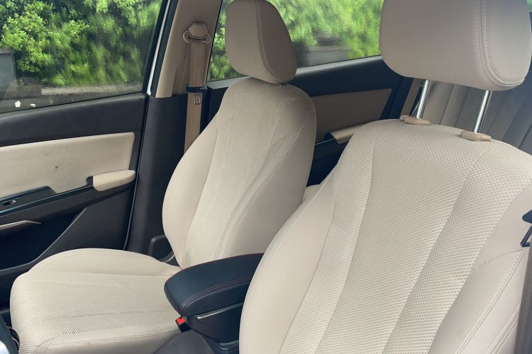 Used Baojun 310W 2017 1.5L Manual Comfort Version China VI Emission Standard