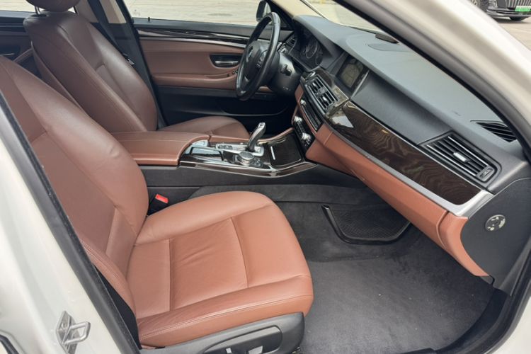 Used BMW 5 Series 2014 528Li Leading Model Interior 7