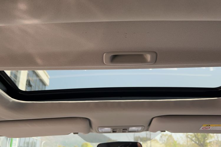 Used Honda Jade 2017 1.8L automatic Comfort version 5 seats
