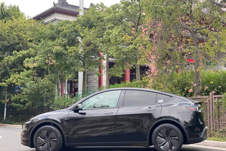 Used Tesla Model Y 2026 Facelifted Long-Range Rear-Drive Model
