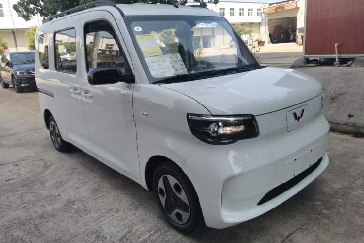 Used Wuling Zhiguang New Energy 2025 Model 305km Ambitious Edition